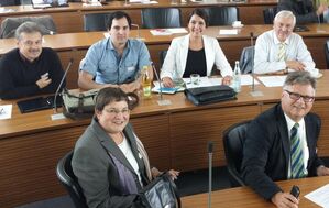 Einige der SPD-Mitglieder beim 1. Workshop im Großen Sitzungssaal des Landratsamts