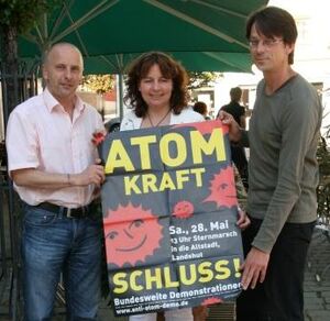 Die SPD-Kreisvorsitzenden aus Deggendorf und Landshut, Ewald Straasser und Ruth Müller mit BN-KV Georg KestelK